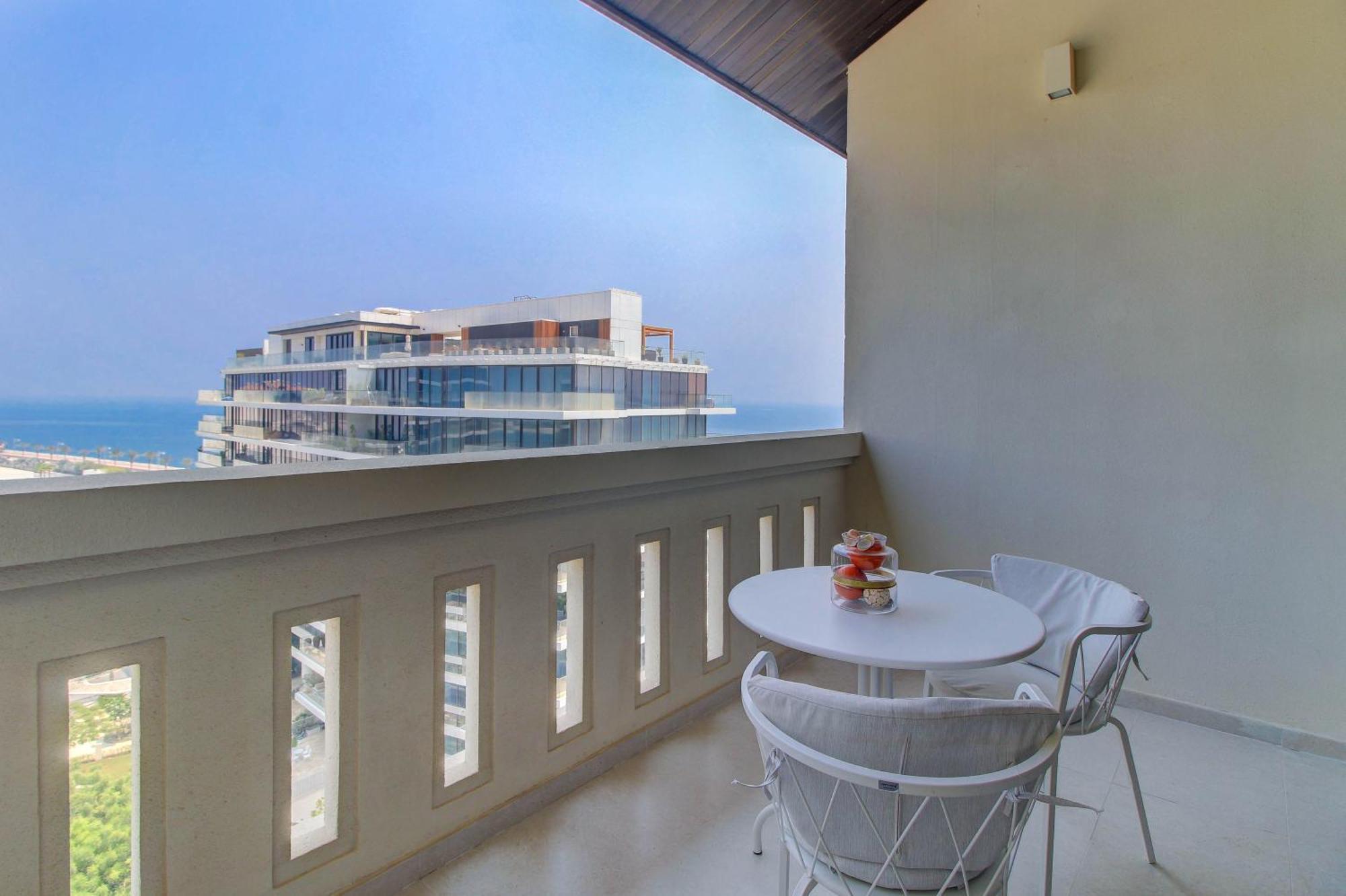 Luxe Getaways Royal Amwaj Palm Jumeirah Resort Apartment Holiday Home ดูไบ ภายนอก รูปภาพ
