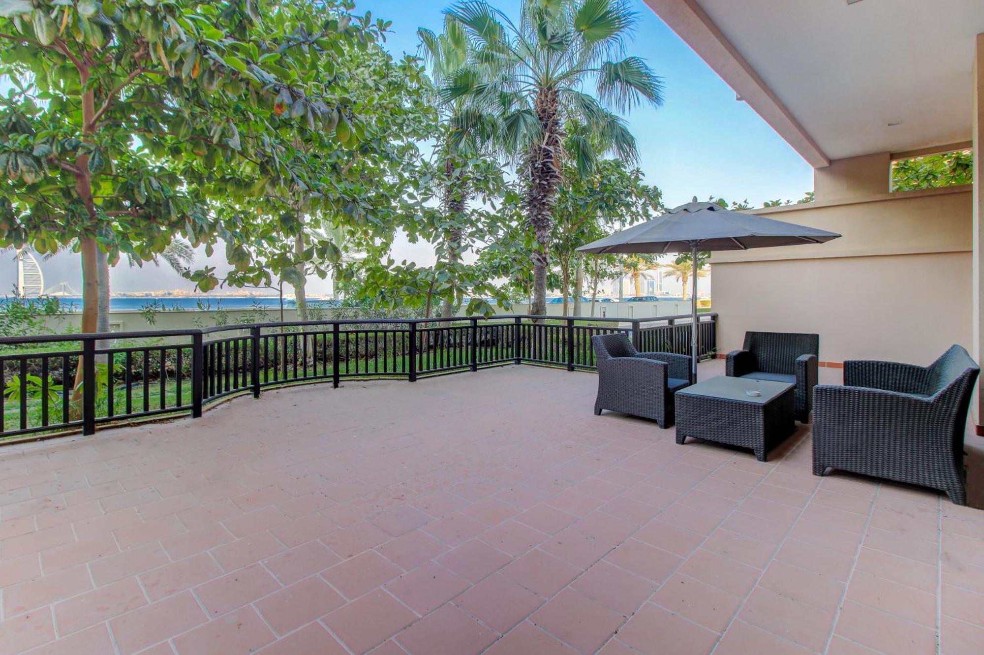Luxe Getaways Royal Amwaj Palm Jumeirah Resort Apartment Holiday Home ดูไบ ภายนอก รูปภาพ