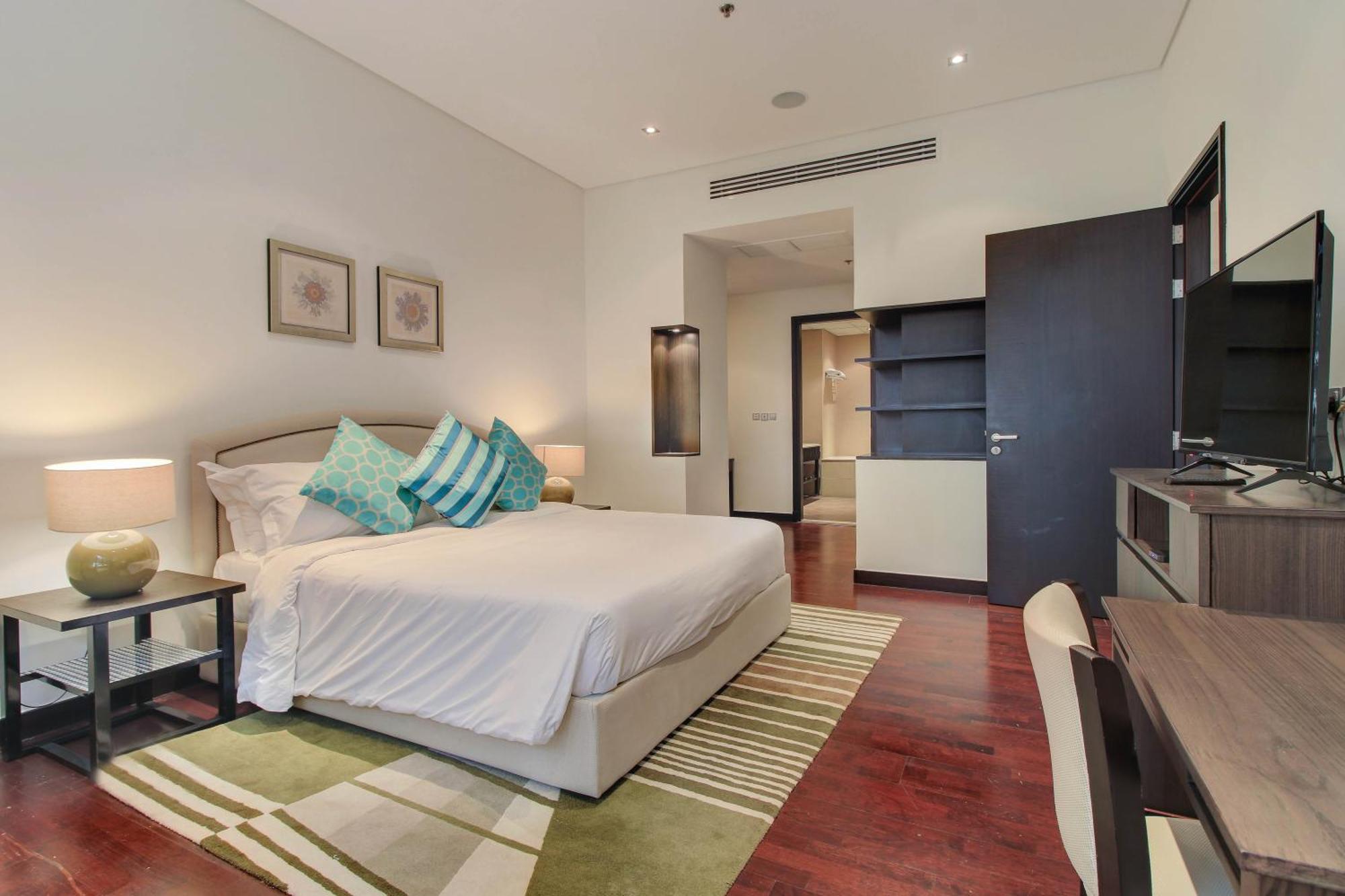 Luxe Getaways Royal Amwaj Palm Jumeirah Resort Apartment Holiday Home ดูไบ ภายนอก รูปภาพ