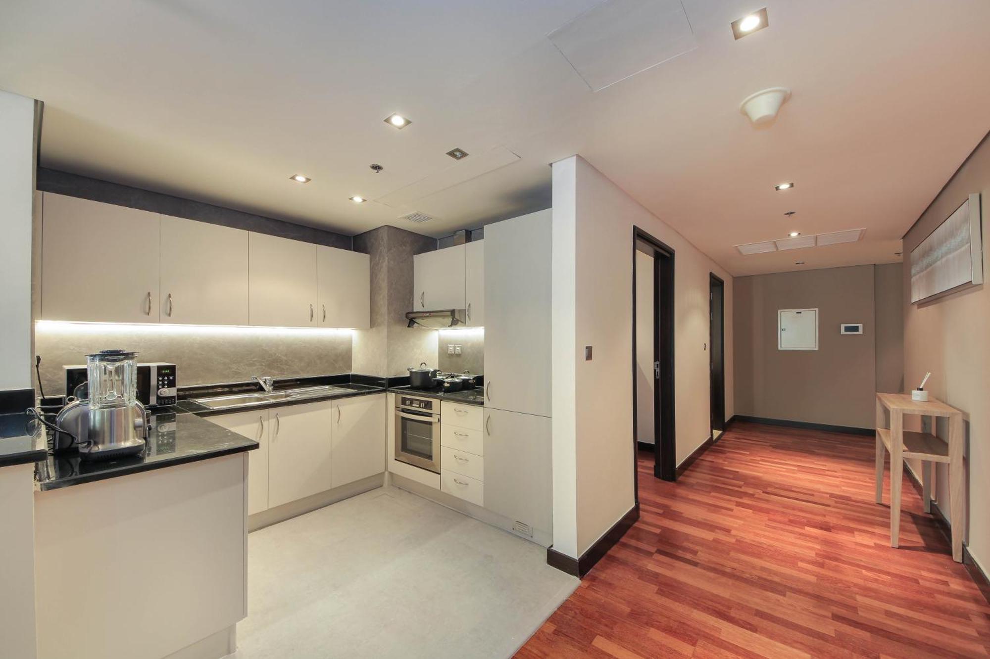 Luxe Getaways Royal Amwaj Palm Jumeirah Resort Apartment Holiday Home ดูไบ ภายนอก รูปภาพ
