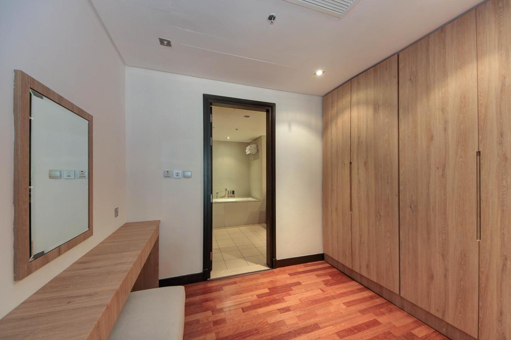 Luxe Getaways Royal Amwaj Palm Jumeirah Resort Apartment Holiday Home ดูไบ ภายนอก รูปภาพ