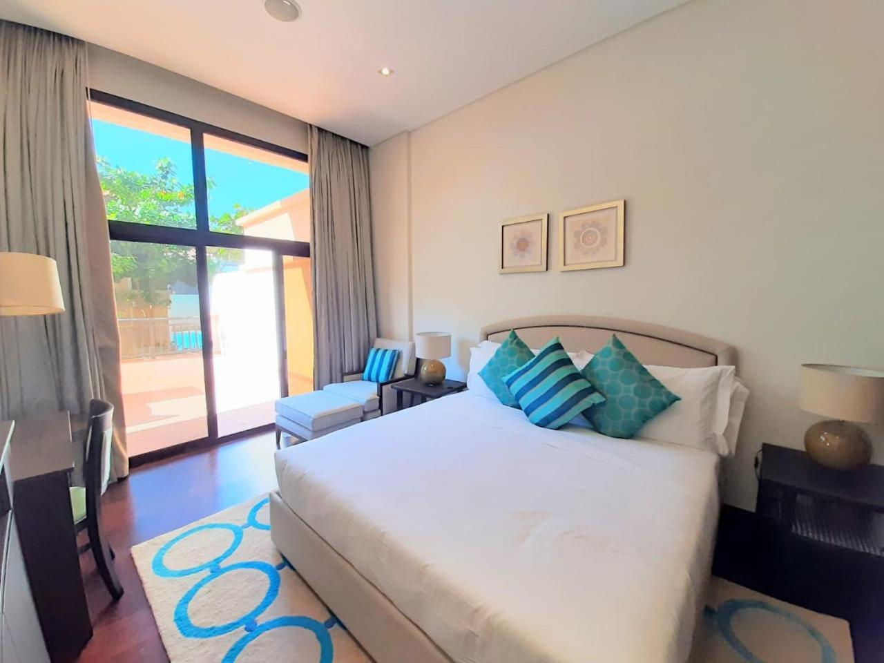 Luxe Getaways Royal Amwaj Palm Jumeirah Resort Apartment Holiday Home ดูไบ ภายนอก รูปภาพ